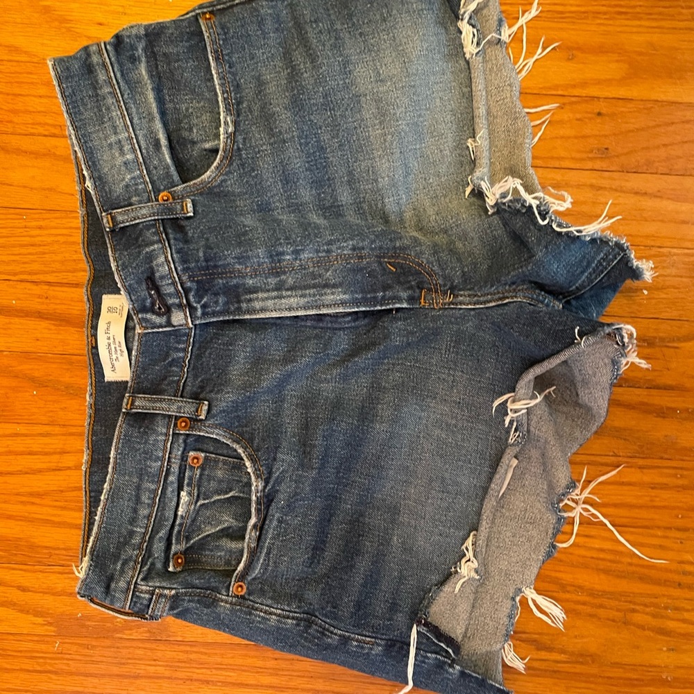 Abercrombie Mom Jean Short 2021